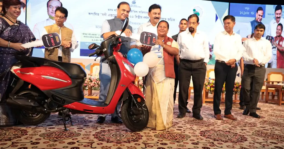 Assam CM distributes 6,670 scooters under Rural Livelihood Mission's Sakhi Express scheme